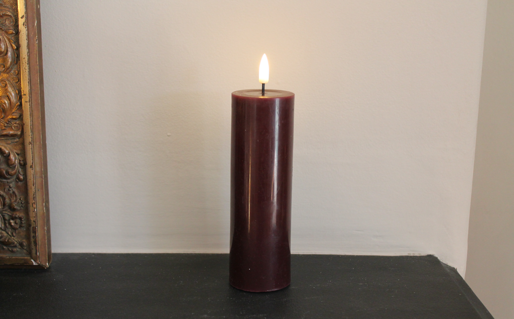 Pillar Candle in Bourgogne - 15cm long by 5cm wide