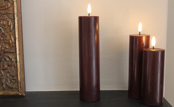 Pillar Candle in Bourgogne - 20cm long by 5cm wide
